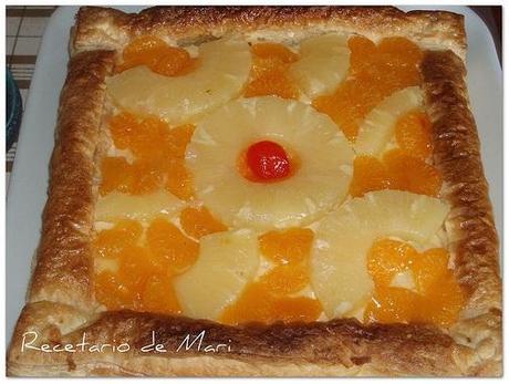 HOJALDRE CON CREMA PASTELERA Y FRUTA