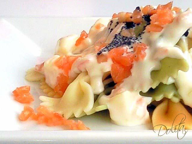 ENSALADA DE PASTA CON CREMA DE SALMON AHUMADO