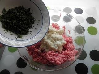 Albóndigas griegas con salsa de yogur