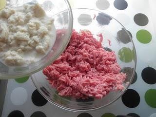 Albóndigas griegas con salsa de yogur