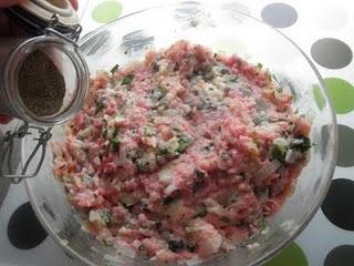 Albóndigas griegas con salsa de yogur