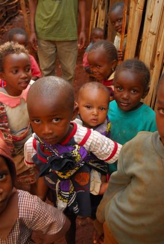 Unicef y la OMS vacunan a infantiles en en Cuerno de África