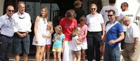 Las Infantas Leonor y Sofía y la Princesa Letizia se unen a la Familia Real en sus vacaciones en Mallorca