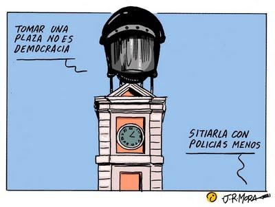 Mientras suben los beneficios bancarios y de algunas empresas, el nivel de vida baja y los “indignados” son acosados por la Policía.