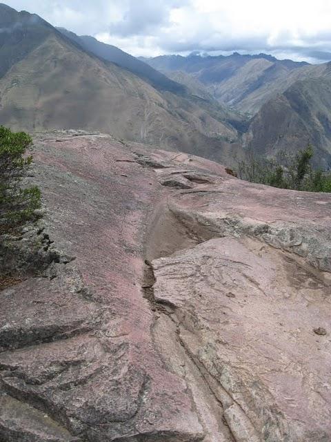 CAMINOS ANCESTRALES III : LAS ENIGMATICAS CANTERAS DE CACHICCATA