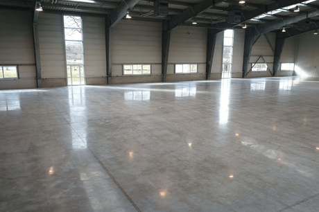 Becosan: Los suelos de hormigón pulido aumentan la productividad en los centros logísticos Becosan: Los suelos de hormigón pulido aumentan la productividad en los centros logísticos