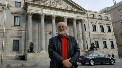 Fernando Simón, a la caza de brujas. Fernando Simón, a la caza de brujas.