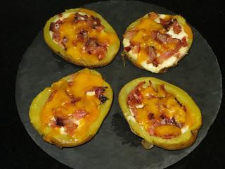 PATATAS RELLENAS DE QUESO Y BACON PATATAS RELLENAS DE QUESO Y BACON