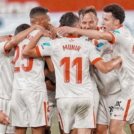 Crónica Sevilla FC 4 - Celta 2 Crónica Sevilla FC 4 - Celta 2