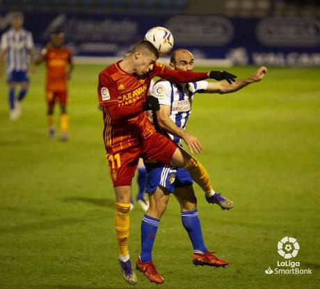 La Ponferradina remonta desde la esquina (2-1)