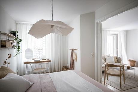 scandinavian design scandinavian bedroom pink bedroom objetos decoración naturales nordic natural nordic design natural scandinavian natural design muebles naturales funda nórdica rosa dormitorio nórdico dormitorio femenino dormitorio con zona estudio dormitorio chicas decoración pisos pequeños decoración estudios decoración dormitorio accesorios hogar naturales  