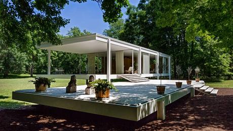 La instalación de la Farnsworth House reproduce la decoración original de Edith Farnsworth