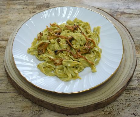 Tagliatelle de bimi con camagrocs y parmesano  (Pasta fresca paso a paso)