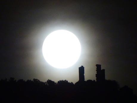 ‘Iluminación lunar’, de María Toledano, mejor foto de Almonacid de Zorita en el año 2020