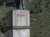 derecha llamando Pelayo viene