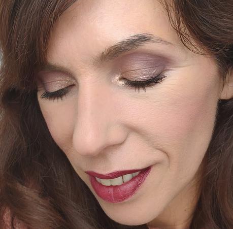 Look luminoso para un labial burdeos 02