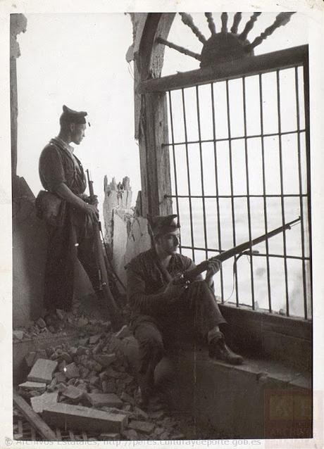 El Portal de Archivos españoles (PARES) Libera miles de Fotografías de la Guerra Civil El Portal de Archivos españoles (PARES) Libera miles de Fotografías de la Guerra Civil