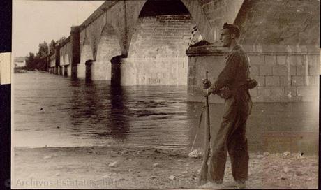 El Portal de Archivos españoles (PARES) Libera miles de Fotografías de la Guerra Civil El Portal de Archivos españoles (PARES) Libera miles de Fotografías de la Guerra Civil