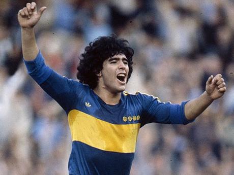 Maradona dio sus primeros pasos en Boca.