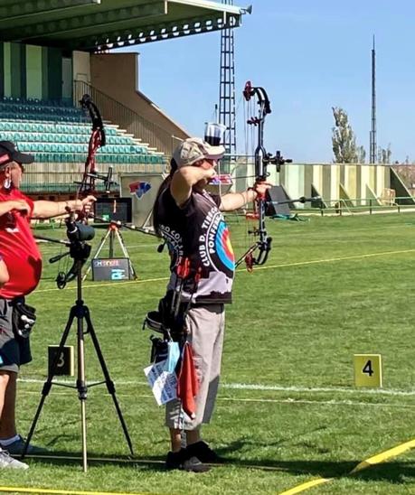 José Álvarez Rodríguez técnico del Laboratorio de Microbiología y apasionado con el tiro con arco