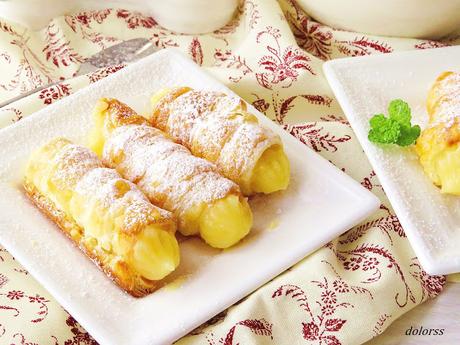 Canutillos de hojaldre con limón curd o crema de limón Canutillos de hojaldre con limón curd o crema de limón