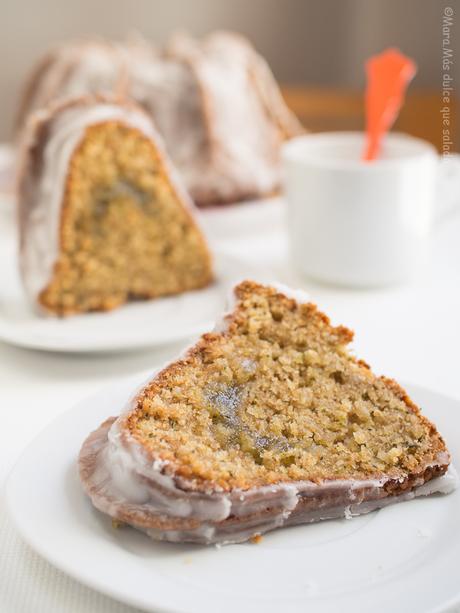 Bundt Cake de calabacín y almendra