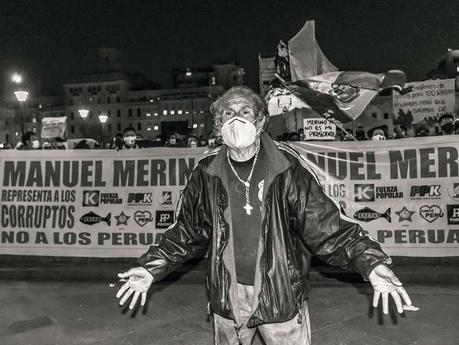 Sobre las marchas de noviembre. Extraños reflejos durante los previos al Bicentenario