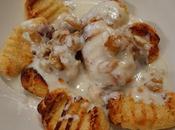 Noquis coliflor salsa gorgonzola nueces