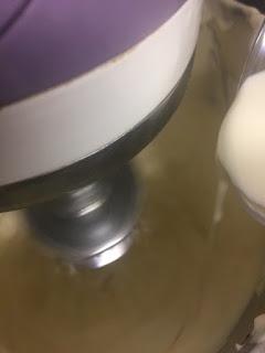 CHEESECAKE CON MOUSSE DE CHOCOLATE BLANCO Y FRAMBUESAS