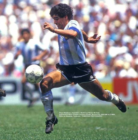 Maradona: más allá del barro y la gloria