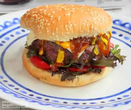 BLT burger, la hamburguesa clásica con Bacon, lechuga y tomate