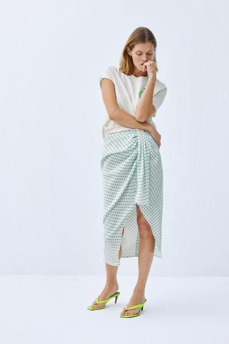 Falda Azul Lunares Zara