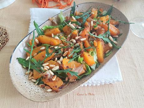 Ensalada tibia de calabaza, rúcula y piñones