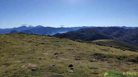 Vista desde la Loral hacia Ubiña