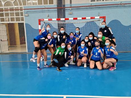 Debut con victoria para el senior femenino quinteño