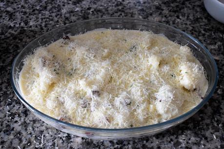 Coliflor con taquitos de jamón con salsa bechamel gratinada al horno