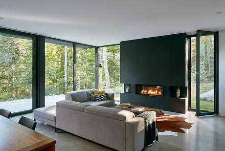 Casa sobre el Lago Charlebois, Contemporanea y Funcional