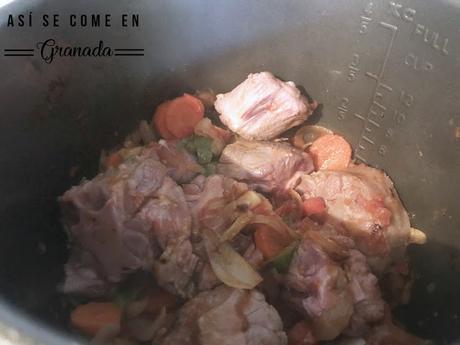 Rabo cordobés con patatas asadas al curry Rabo cordobés con patatas asadas al curry