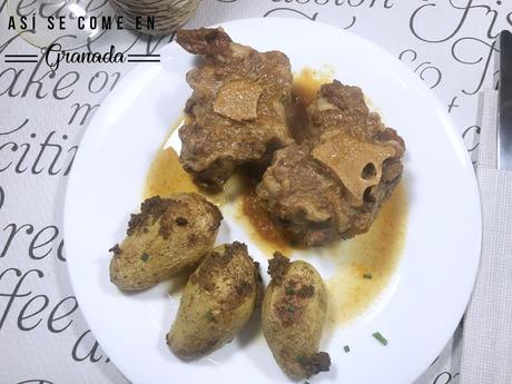 Rabo cordobés con patatas asadas al curry Rabo cordobés con patatas asadas al curry