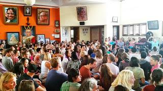 El enfrentamiento entre Vasishtha y Vishwamitra. El enfrentamiento entre Vasishtha y Vishwamitra.