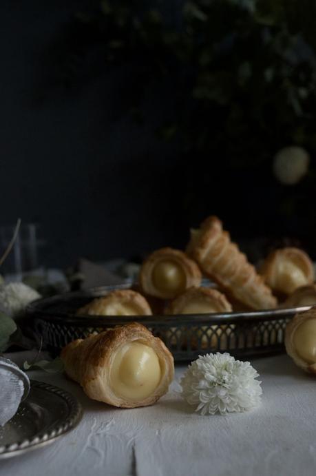 Canutillos de Hojaldre Rellenos de Crema Pastelera #Asaltablogs {Azafranes y Canelas}