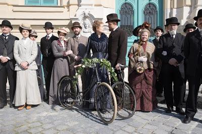 Madame Curie; Una mujer que brilla con luz propia Madame Curie; Una mujer que brilla con luz propia