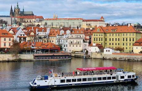 Todo lo que debes saber para viajar en ferries