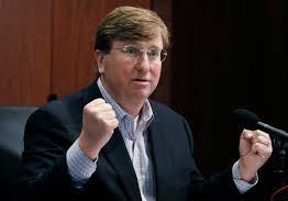 Gobernador de Mississippi no restringe iglesias en la pandemia, afirma que Dios es más grande que el gobierno