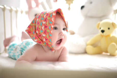 La leche en polvo para bebés es un buen regalo para los padres de un recién nacido