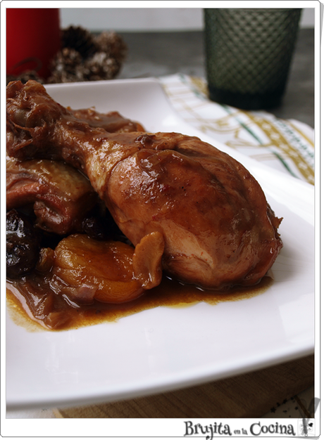 Pollo en salsa de frutos secos Pollo en salsa de frutos secos