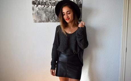 Outfit Con Falda Pegada Corta