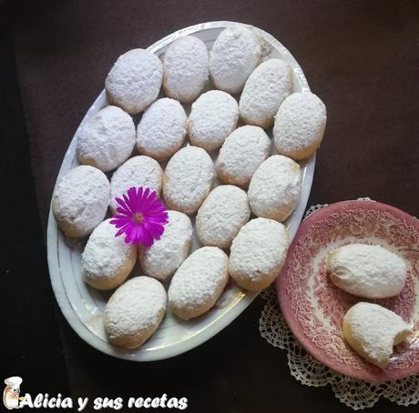 PASTAS GRIEGAS DE ALMENDRA Y MANTEQUILLA