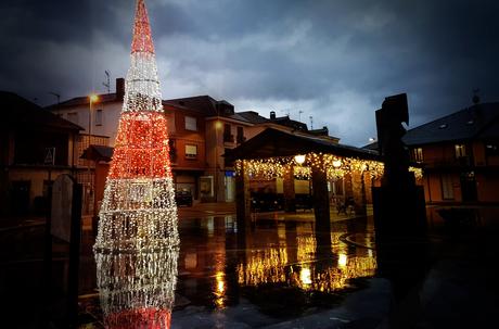 Camponaraya, Cacabelos y Bembibre ya lucen la Navidad 2020