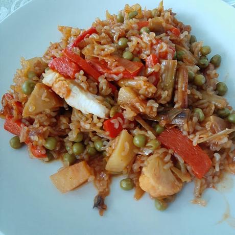 ARROZ KETO CON VERDURA Y BACALAO